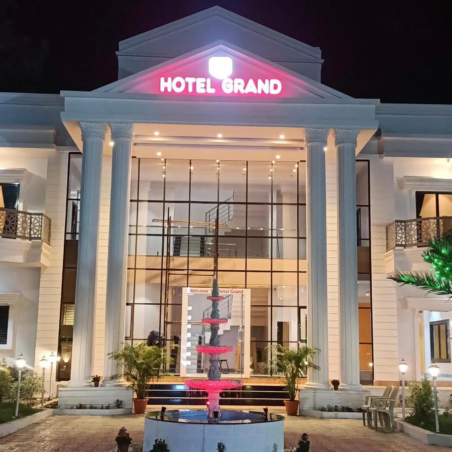 Hotel Grand Khuldabad Экстерьер фото