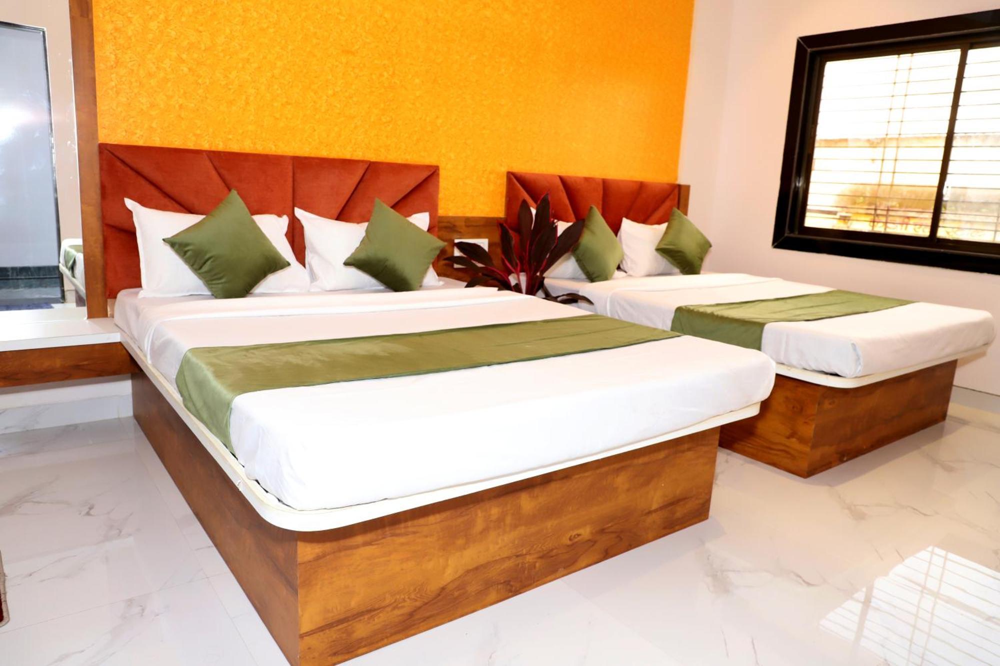 Hotel Grand Khuldabad Экстерьер фото