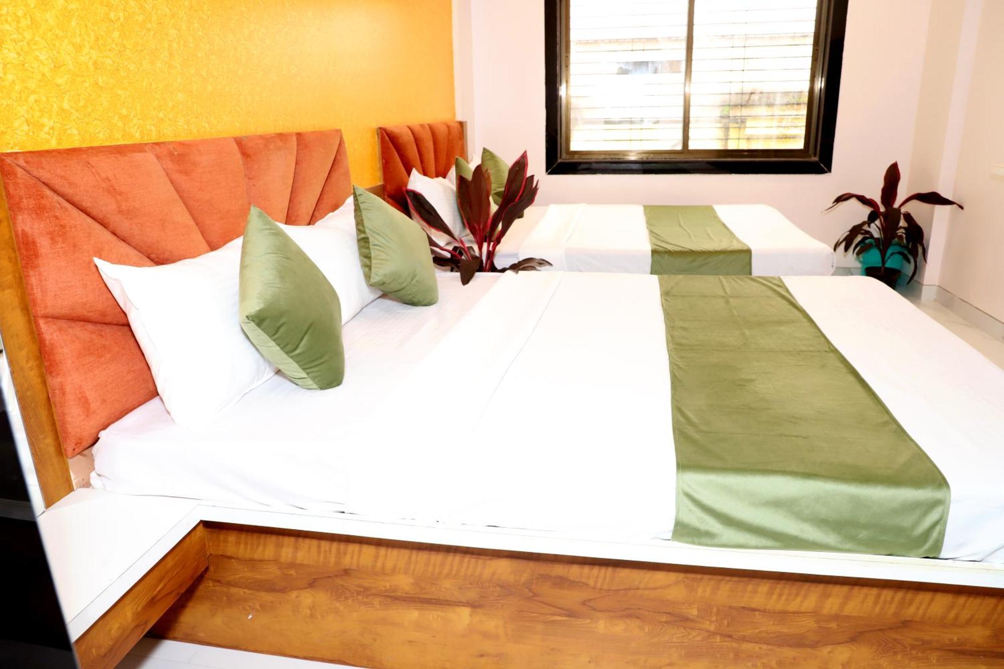 Hotel Grand Khuldabad Экстерьер фото