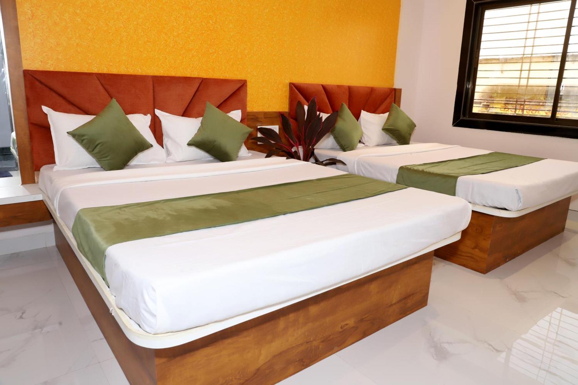 Hotel Grand Khuldabad Экстерьер фото